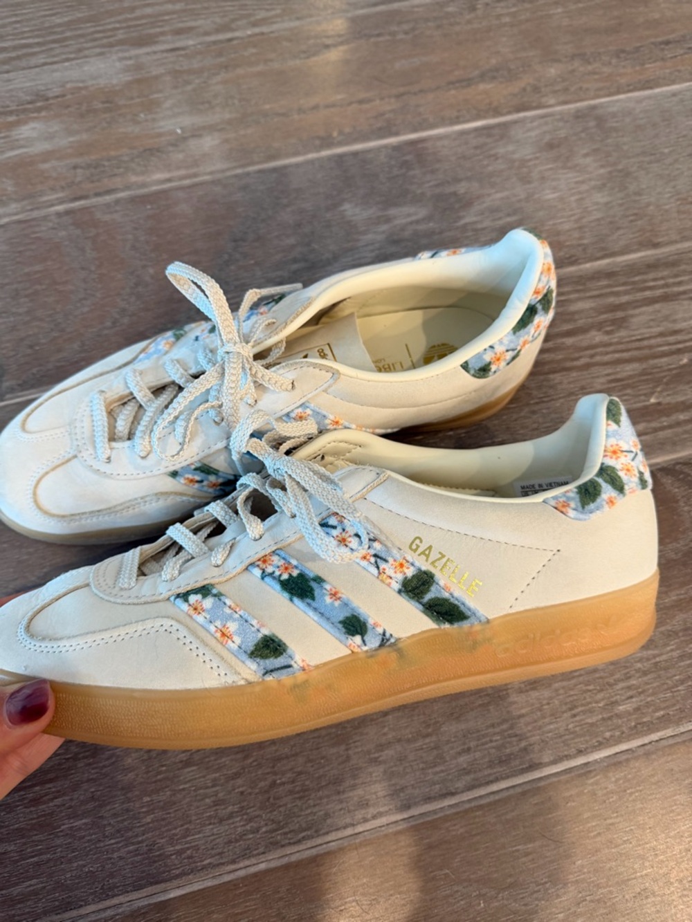 adidas x Liberty London Cream Leather Sneaker with floral Pattern - Picture 2 of 4